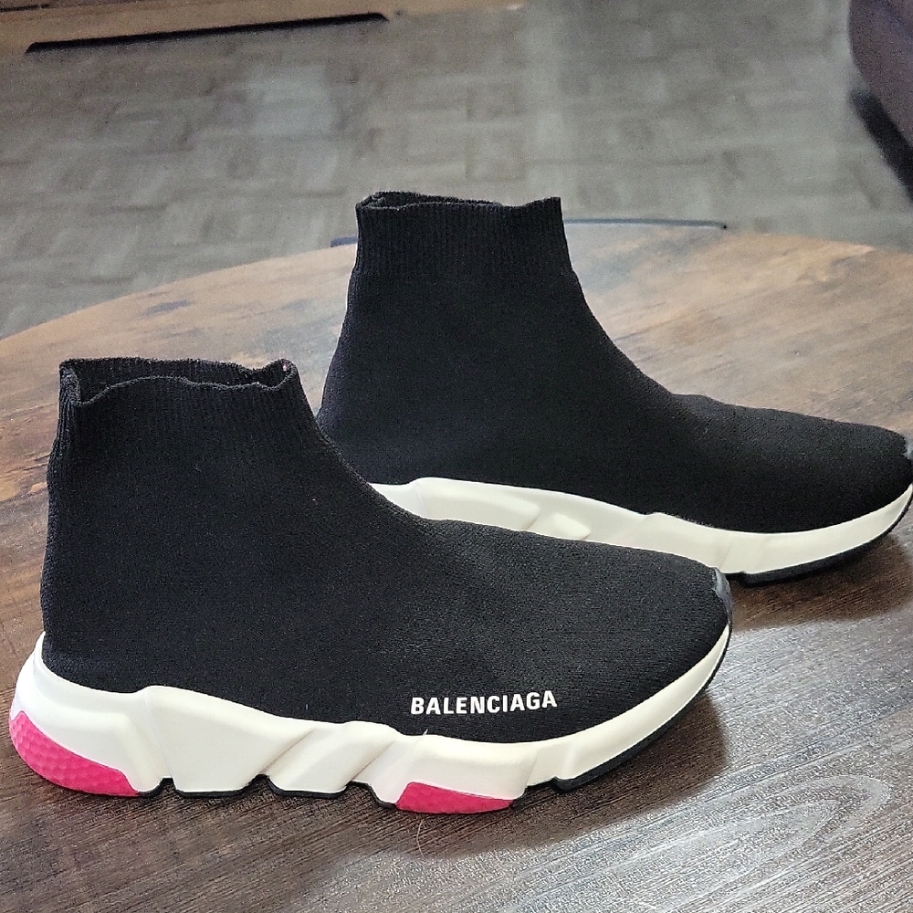 Balenciaga 8 Womens Black and White Knit Slide In Sneakers